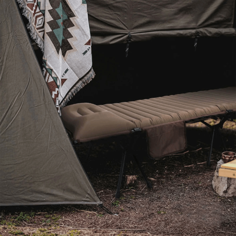 TERRANAP - Høj oppustelig campingseng med pude